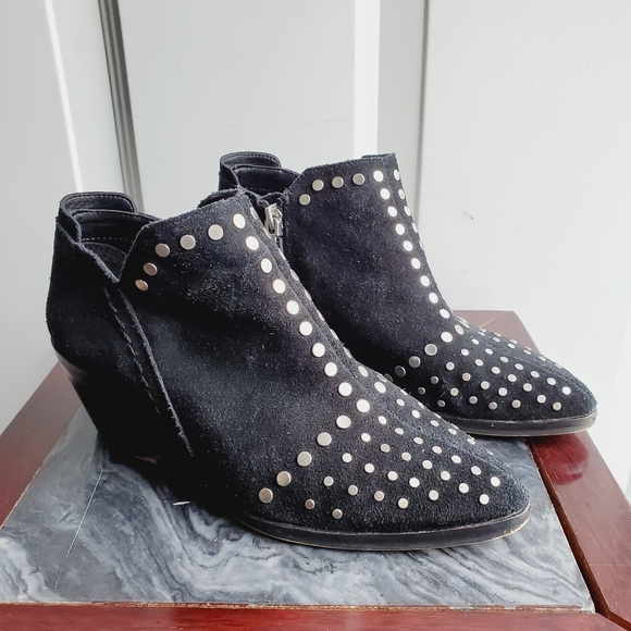 1.State Loka Black Suede Studded Bootie Women's Size 5 Medium - Picture 1 of 15